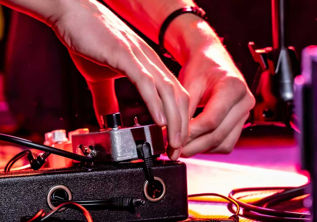 Travel-Friendly Pedalboard Setups for Venues of All Sizes