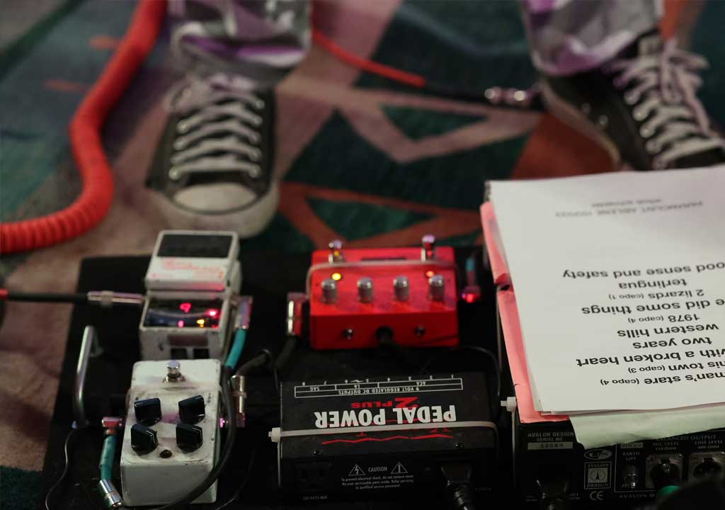 Powering Your Pedalboard: Choosing Supplies and Reducing Noise